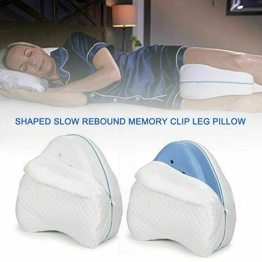 Cuscino ergonomico per gambe e ginocchia realizzato in memory foam, progettato per offrire un supporto confortevole durante il riposo, soprattutto per chi dorme sul fianco.